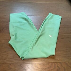 Alo Yoga Airlift 7/8 legging Workout Size S Neon Green